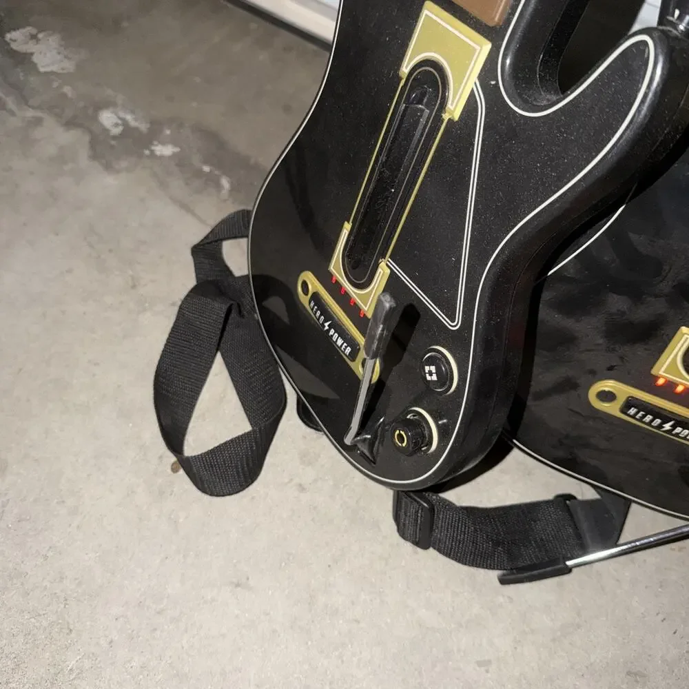 Lot of 5 Activision Guitar Hero Power Wireless Guitar Xbox 360/PS3 3 With Straps